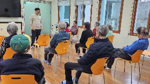 25/2 하하호호 웃음이 보약! 활력 넘치는 웃음치료 교실